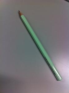 ジブ愛用のエンピツ・・・色がね・・・キレイなんですよ！！